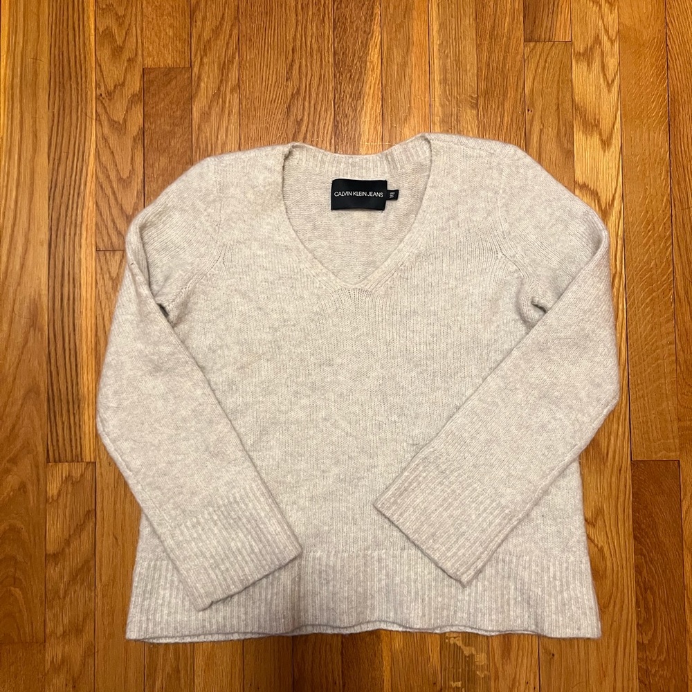 Grey sweater
